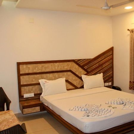 Annai In Saravana Bhavan Fine Stay And Restaurant Velankanni Ngoại thất bức ảnh