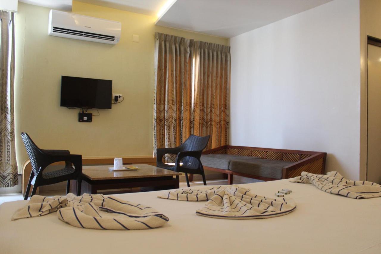 Annai In Saravana Bhavan Fine Stay And Restaurant Velankanni Ngoại thất bức ảnh