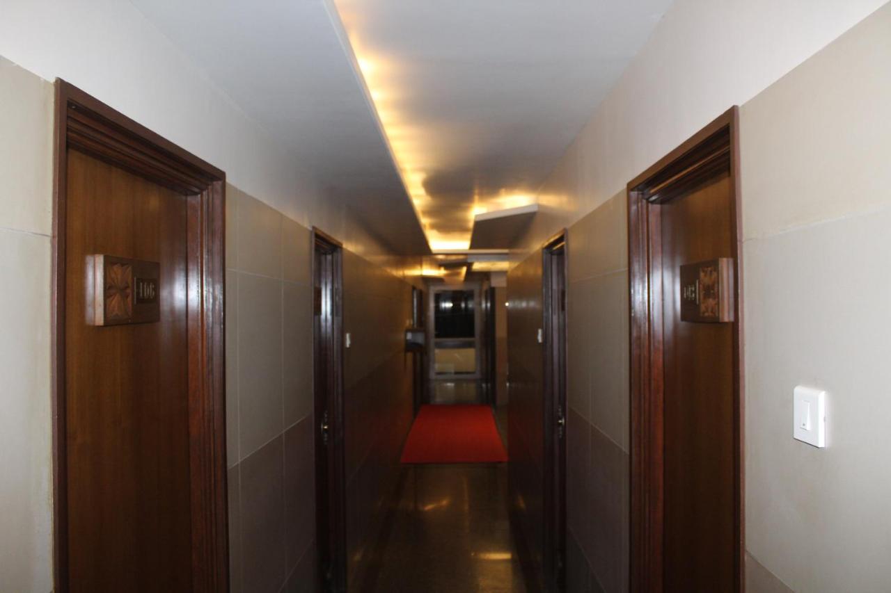 Annai In Saravana Bhavan Fine Stay And Restaurant Velankanni Ngoại thất bức ảnh