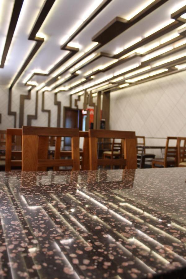 Annai In Saravana Bhavan Fine Stay And Restaurant Velankanni Ngoại thất bức ảnh