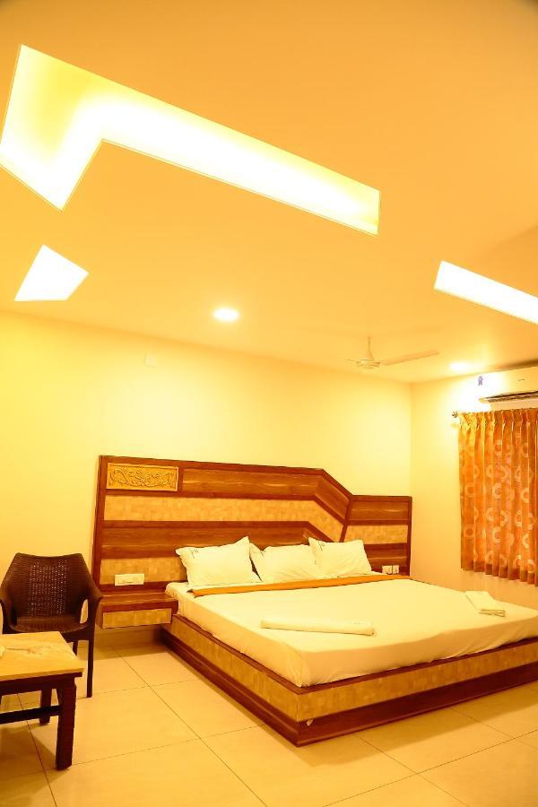 Annai In Saravana Bhavan Fine Stay And Restaurant Velankanni Ngoại thất bức ảnh