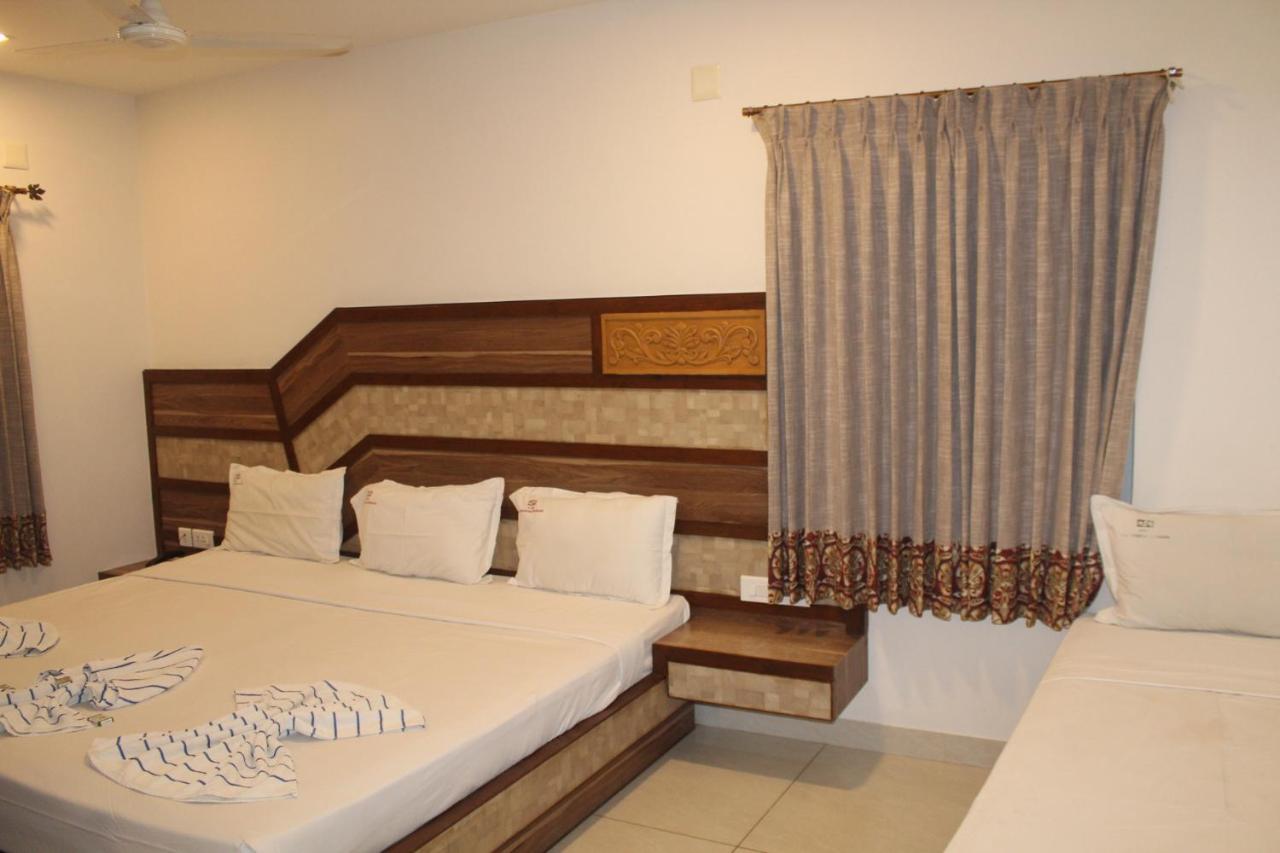 Annai In Saravana Bhavan Fine Stay And Restaurant Velankanni Ngoại thất bức ảnh